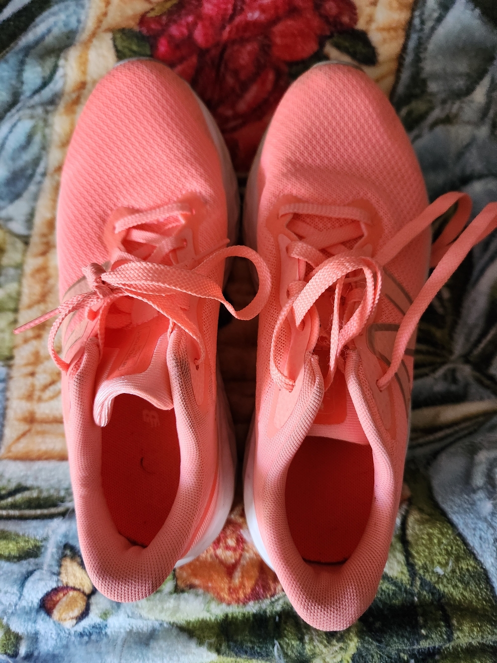 New Balance Coral Pink Mesh Running Sneakers - Picture 2 of 5